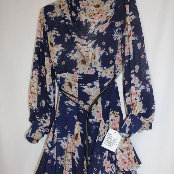 ASOS DESIGN Curve high neck pleated jacquard mini dress with godet detail Sz 4 - Picture 5 of 9